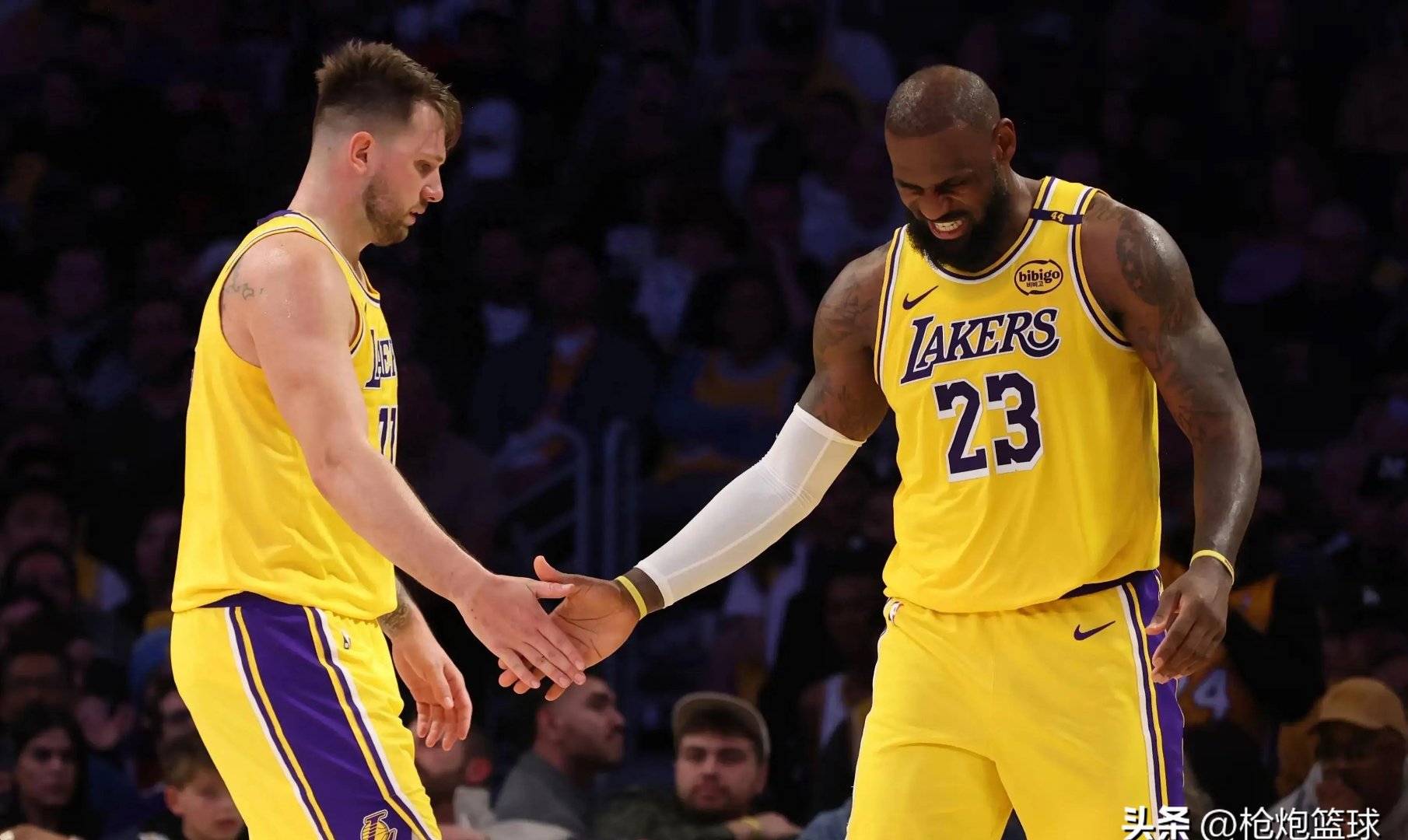 包含凯恩巅峰对决，詹姆斯与50激战篮网分钟，出色防守胜负难料！的词条