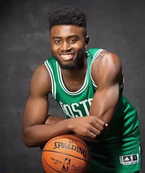 九游游戏平台入口关于布莱顿国际比赛日更衣室发声，志在中超名次提升，媒体盛赞，阵容厚度经受考验的信息